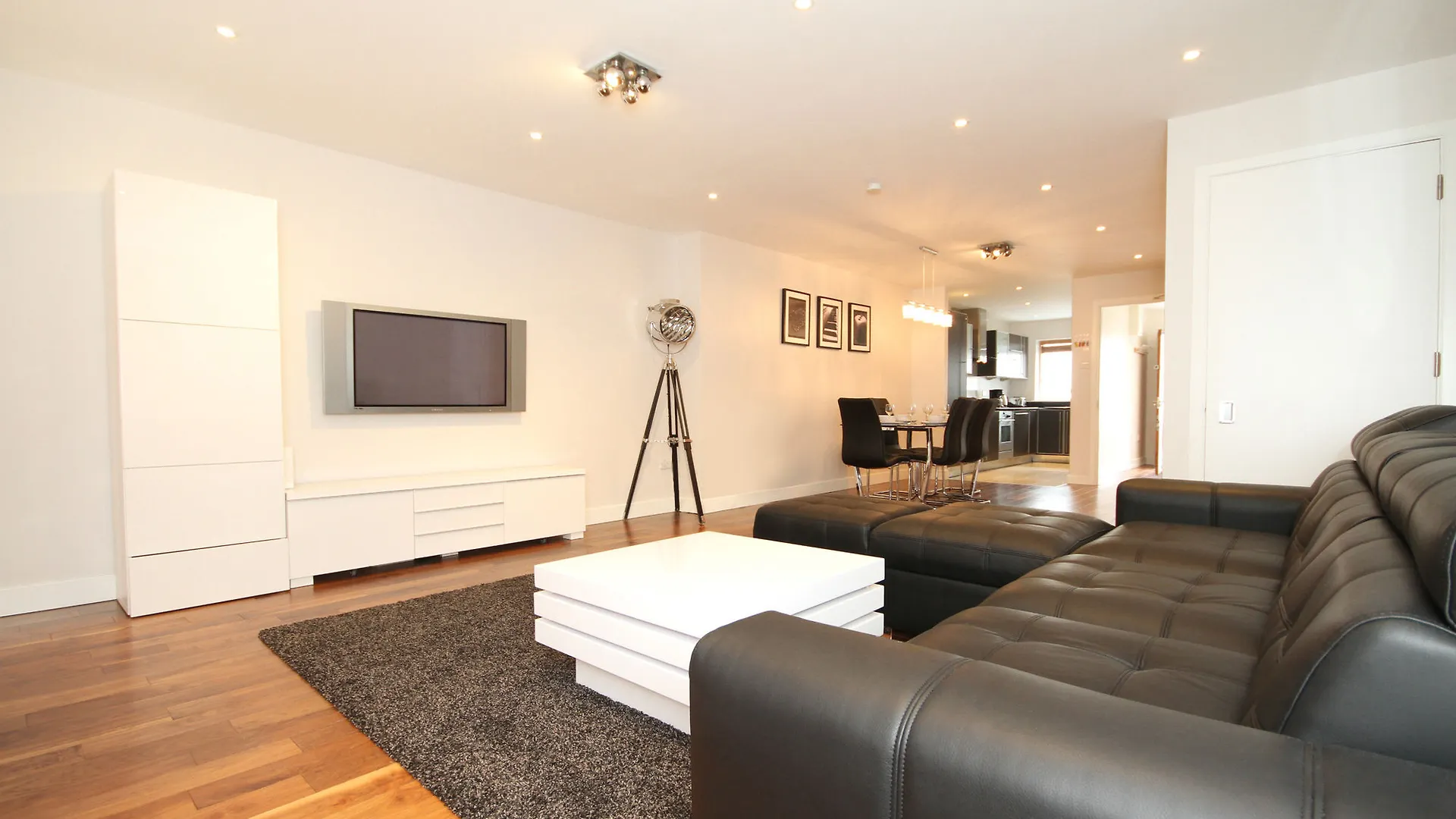 Grand Canal Quay - 3 Bedroom Apartment Dublin